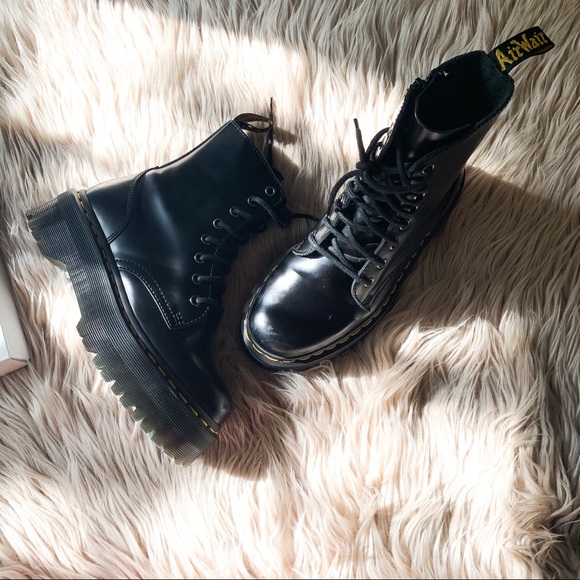 SOLD ON DEPOP - Picture 2 of 16